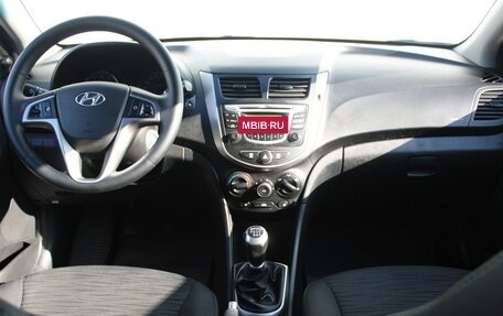 Hyundai Solaris II рестайлинг, 2015 год, 850 000 рублей, 9 фотография