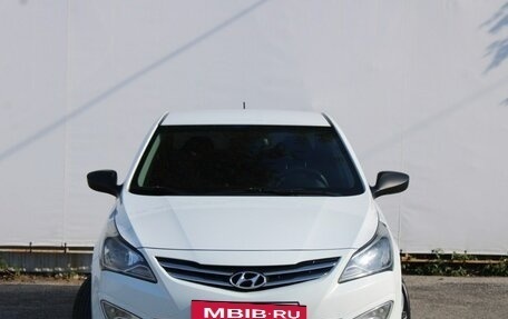 Hyundai Solaris II рестайлинг, 2015 год, 850 000 рублей, 2 фотография