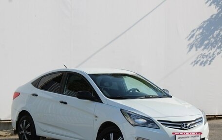 Hyundai Solaris II рестайлинг, 2015 год, 850 000 рублей, 3 фотография