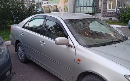 Toyota Camry V40, 2002 год, 680 000 рублей, 2 фотография