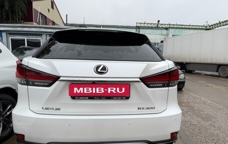 Lexus RX IV рестайлинг, 2020 год, 4 990 000 рублей, 8 фотография