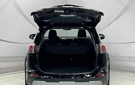 Toyota RAV4, 2018 год, 2 599 000 рублей, 9 фотография