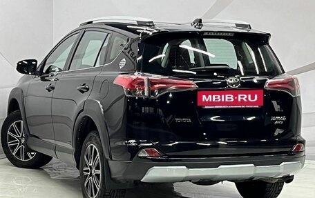Toyota RAV4, 2018 год, 2 599 000 рублей, 7 фотография