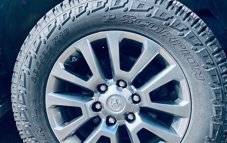 Toyota Land Cruiser Prado 150 рестайлинг 2, 2018 год, 4 300 000 рублей, 3 фотография