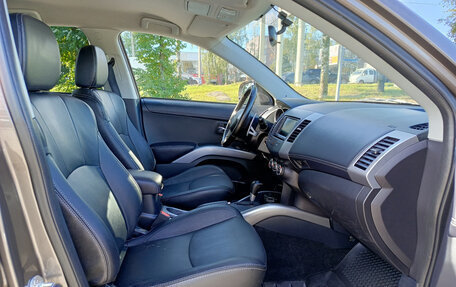 Mitsubishi Outlander III рестайлинг 3, 2012 год, 1 320 000 рублей, 13 фотография