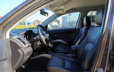 Mitsubishi Outlander III рестайлинг 3, 2012 год, 1 320 000 рублей, 20 фотография