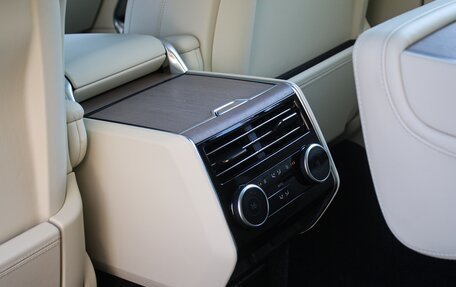 Land Rover Range Rover IV рестайлинг, 2025 год, 23 500 000 рублей, 11 фотография