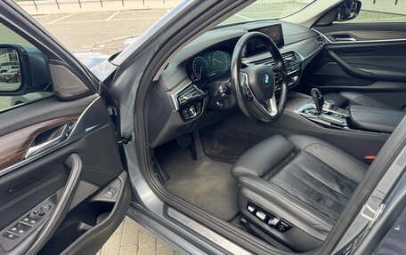 BMW 5 серия, 2018 год, 3 800 000 рублей, 11 фотография