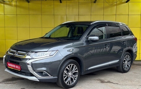 Mitsubishi Outlander III рестайлинг 3, 2018 год, 1 799 000 рублей, 1 фотография