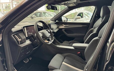Skoda Kodiaq, 2025 год, 5 590 000 рублей, 13 фотография