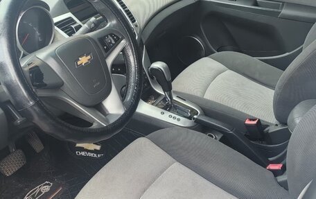 Chevrolet Cruze II, 2009 год, 700 000 рублей, 4 фотография
