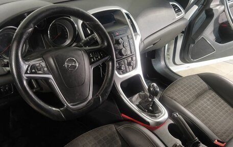 Opel Astra J, 2013 год, 719 000 рублей, 9 фотография