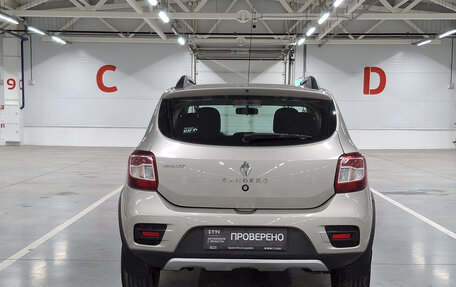 Renault Sandero II рестайлинг, 2017 год, 862 650 рублей, 6 фотография