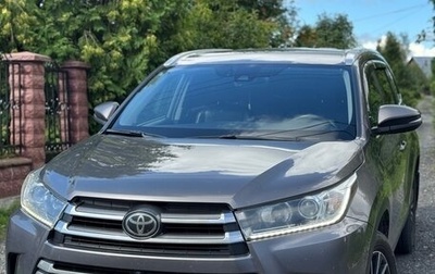 Toyota Highlander III, 2019 год, 3 350 000 рублей, 1 фотография