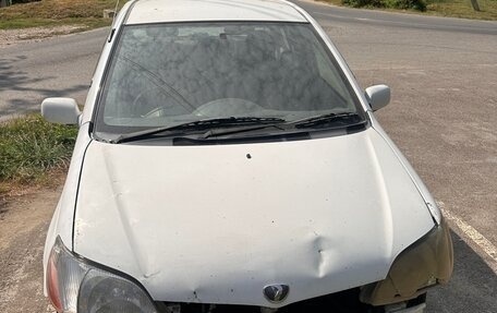 Toyota Platz, 2001 год, 200 000 рублей, 1 фотография
