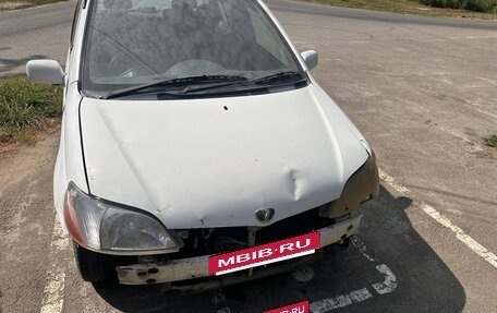 Toyota Platz, 2001 год, 200 000 рублей, 2 фотография