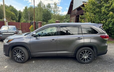 Toyota Highlander III, 2019 год, 3 350 000 рублей, 9 фотография