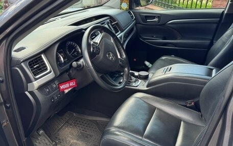 Toyota Highlander III, 2019 год, 3 350 000 рублей, 10 фотография