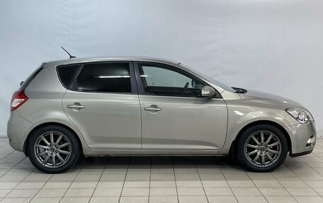 KIA cee'd I рестайлинг, 2010 год, 865 000 рублей, 9 фотография