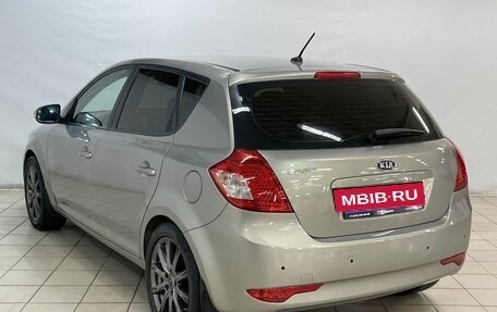 KIA cee'd I рестайлинг, 2010 год, 865 000 рублей, 6 фотография