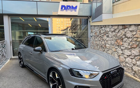 Audi RS 4, 2022 год, 5 900 000 рублей, 3 фотография