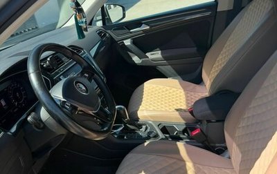 Volkswagen Tiguan II, 2018 год, 2 005 000 рублей, 1 фотография