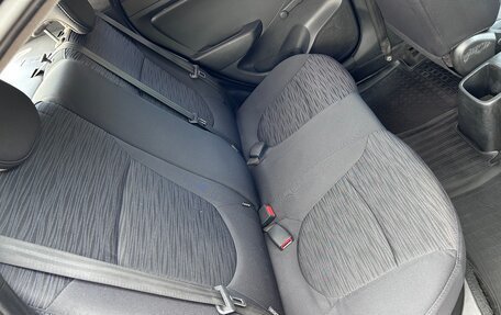Hyundai Solaris II рестайлинг, 2015 год, 680 000 рублей, 13 фотография