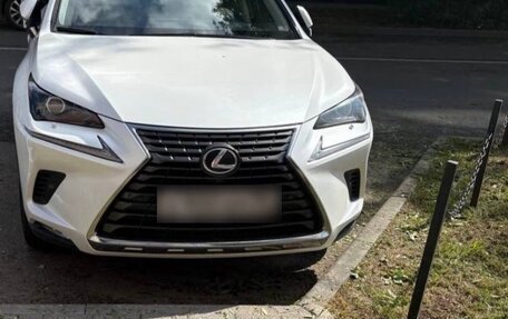 Lexus NX I, 2018 год, 3 900 000 рублей, 3 фотография