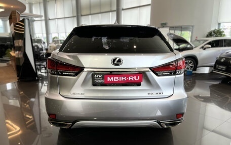 Lexus RX IV рестайлинг, 2021 год, 6 664 000 рублей, 6 фотография