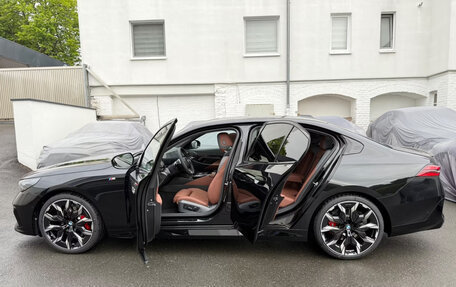 BMW 5 серия, 2025 год, 6 150 000 рублей, 6 фотография
