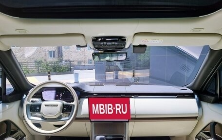 Land Rover Range Rover IV рестайлинг, 2022 год, 17 000 000 рублей, 5 фотография