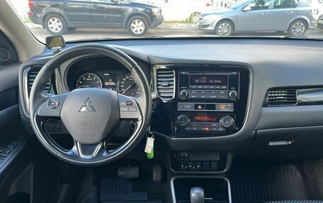 Mitsubishi Outlander III рестайлинг 3, 2019 год, 1 885 000 рублей, 12 фотография