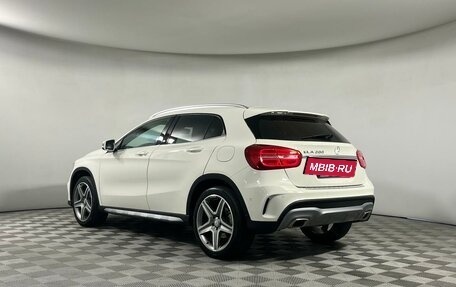 Mercedes-Benz GLA, 2015 год, 1 999 000 рублей, 6 фотография