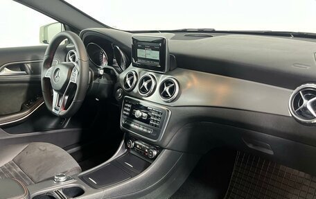 Mercedes-Benz GLA, 2015 год, 1 999 000 рублей, 14 фотография