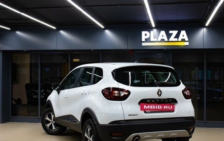 Renault Kaptur I рестайлинг, 2018 год, 1 299 000 рублей, 3 фотография