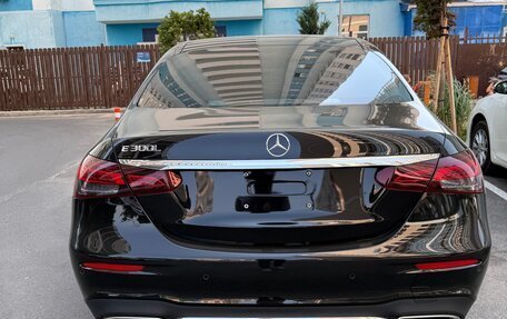Mercedes-Benz E-Класс, 2022 год, 4 088 000 рублей, 5 фотография