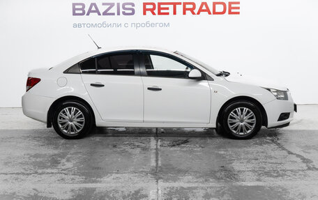 Chevrolet Cruze II, 2010 год, 614 000 рублей, 5 фотография