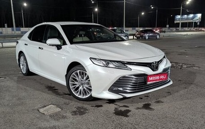 Toyota Camry, 2019 год, 3 680 000 рублей, 1 фотография