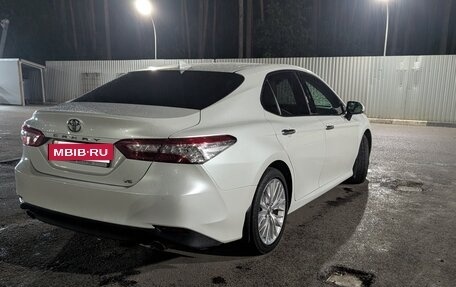 Toyota Camry, 2019 год, 3 680 000 рублей, 4 фотография