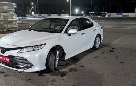 Toyota Camry, 2019 год, 3 680 000 рублей, 13 фотография