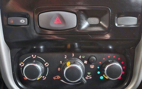 Renault Duster I рестайлинг, 2014 год, 749 000 рублей, 12 фотография