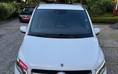 Mercedes-Benz V-Класс, 2017 год, 6 300 000 рублей, 1 фотография