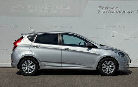 Hyundai Solaris II рестайлинг, 2015 год, 800 000 рублей, 3 фотография