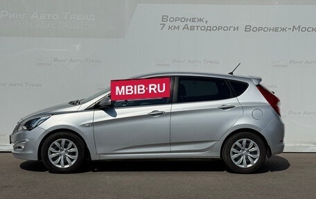 Hyundai Solaris II рестайлинг, 2015 год, 800 000 рублей, 4 фотография