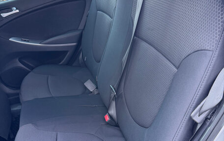 Hyundai Solaris II рестайлинг, 2015 год, 800 000 рублей, 14 фотография