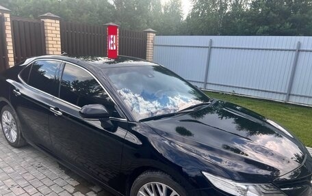 Toyota Camry, 2018 год, 2 250 000 рублей, 5 фотография
