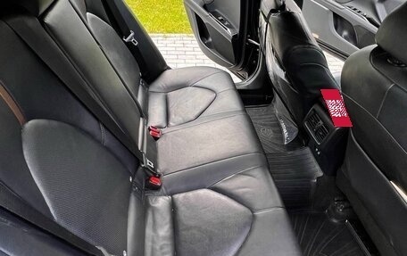 Toyota Camry, 2018 год, 2 250 000 рублей, 11 фотография