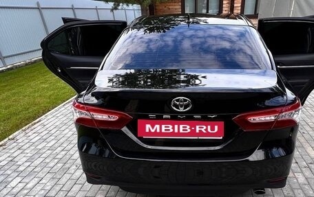Toyota Camry, 2018 год, 2 250 000 рублей, 12 фотография