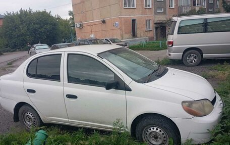 Toyota Platz, 2001 год, 350 000 рублей, 8 фотография