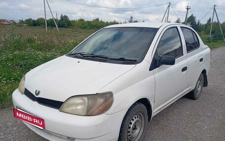 Toyota Platz, 2001 год, 350 000 рублей, 3 фотография